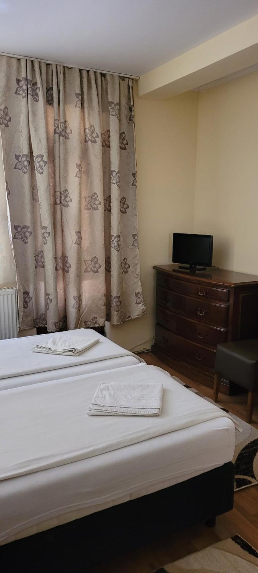 Vila Korona Satu Mare Quarto foto